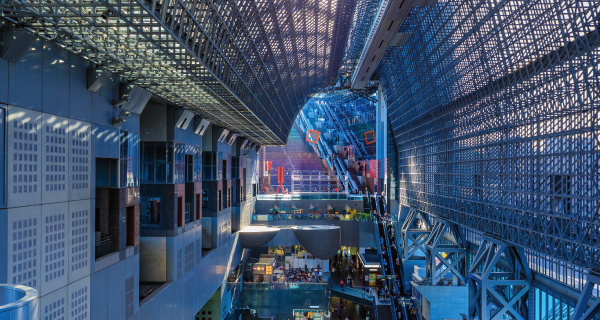 京都駅ビル（現地より約1,820m）