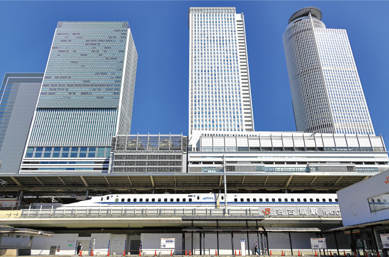 「名古屋」駅（約3,000m）